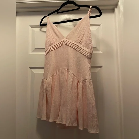 Lulus light pink romper new w/out tags - Picture 1 of 2